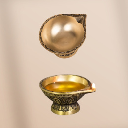 Diya Messing mit Sockel (handgefertigt) ISHA Lampe